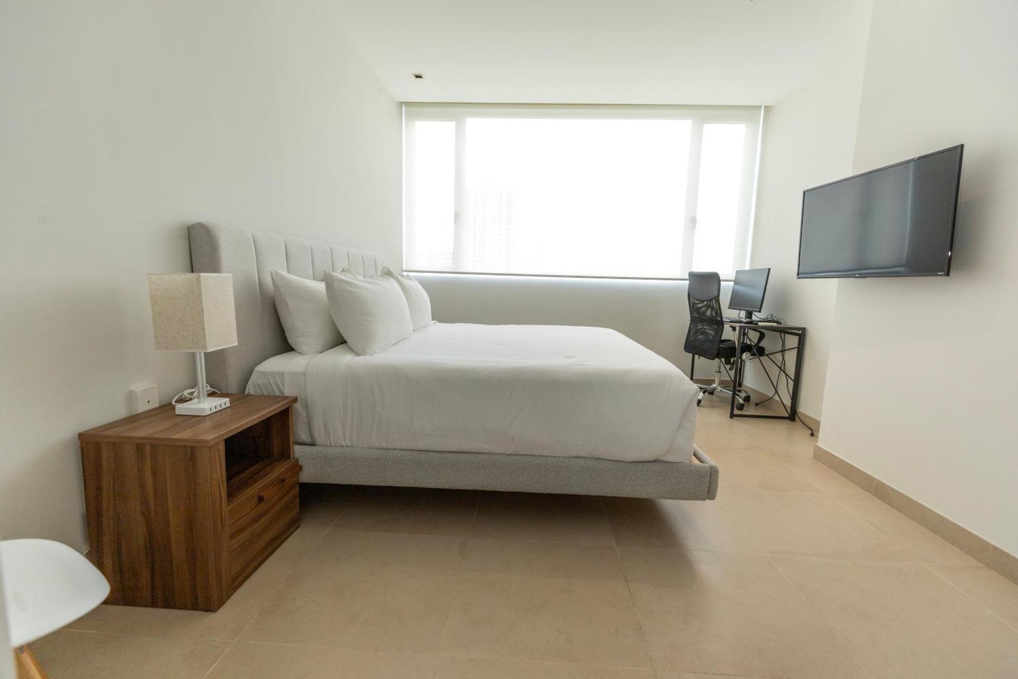 Ocean Breeze, Sanctuary - Hivenb * Cancun